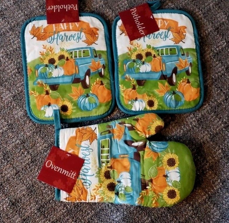 New Fall Thanksgiving Set of 5 KITCHEN TOWEL SET POT HOLDERS OVEN MITT Truck