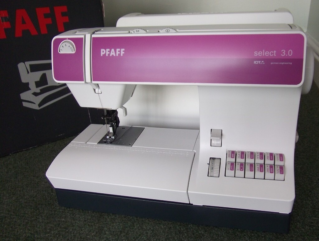 PFAFF SELECT 3.0 IDT ELECTRIC SEWING MACHINE WITH ALL ACCESSORIES