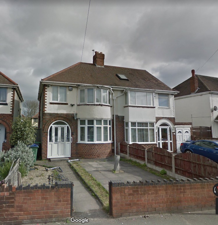 3 Bedroom House Tipton Sedgley road east Popular location Opposite