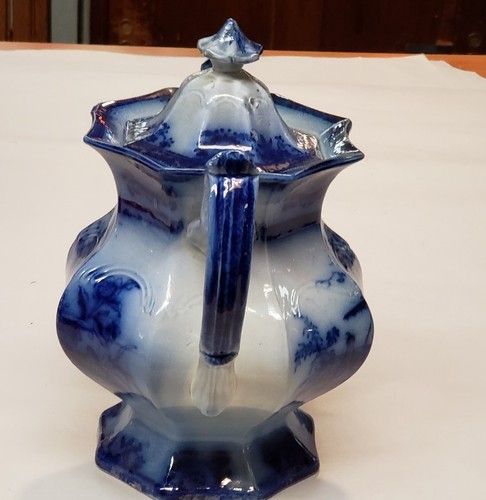 Amoy Davenport Flow Blue Coffee Pot with Lid