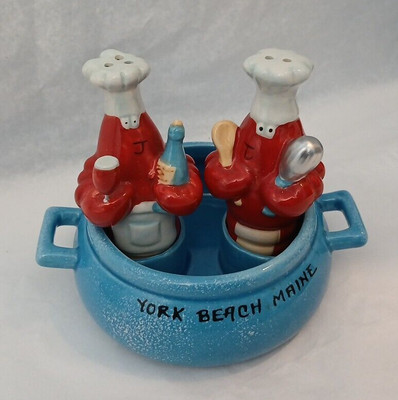 York Beach Maine Lobster Lover Salt &Pep souvenir set  Chefs in lobster pot  