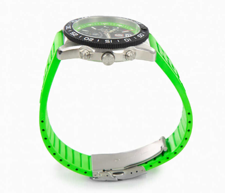 Pre-owned Luminox Pacific Diver Green Sapphire Xs.3157.nf Black Chronograph Men's Watch