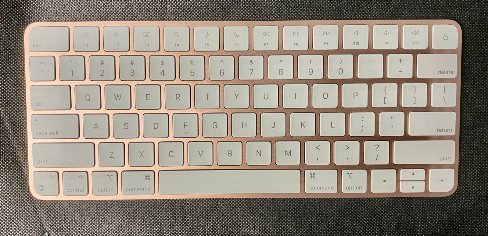 Apple アップル　マジックキーボード　キーボード　美品 おすすめ特集の通販 Apple Magic Keyboard アップル マジック キーボード