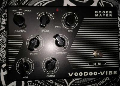 ROGER　MAYER　VOODOO-VIBE Roger Mayer Voodoo Vibe - YouTube