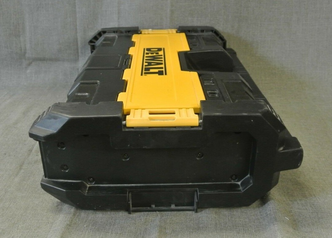 DEWALT DWST08810 20V TOUGHSYSTEM JOBSITE RADIO (244630-3 MTN)