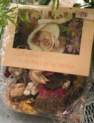 ASSORTED OLIO POTPOURRI PACKETS ....YOU CHOOSE!