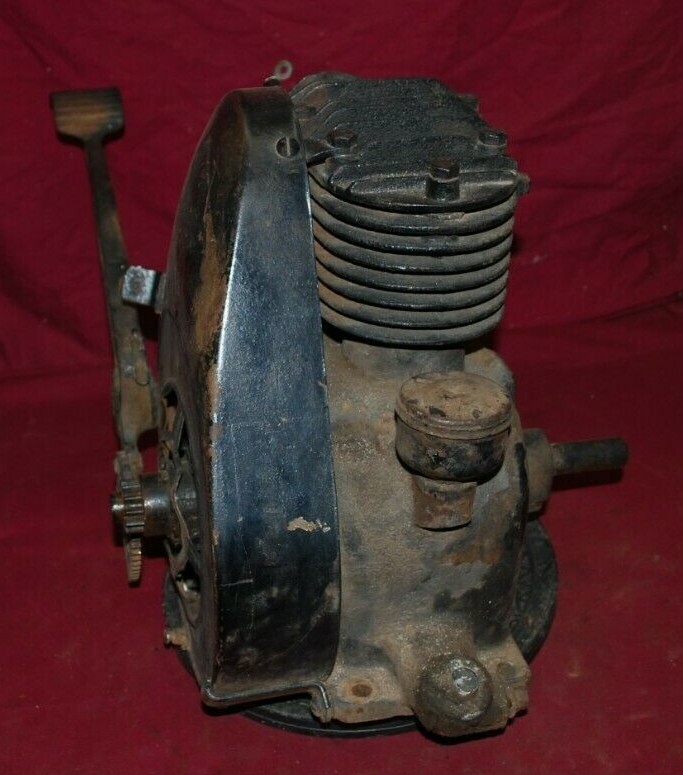 Briggs & Stratton Y Gas Engine Motor