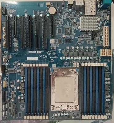 GIGABYTE MZ31‑AR0 (Rev. 1.x) + AMD EPYC 7551 32 Core, 64 Thread SP3 Socket