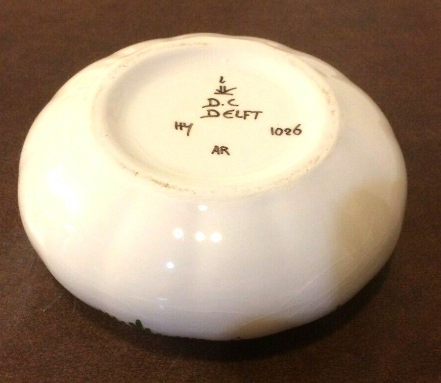 Dutch Delft Polychrome Trinket Dresser Dish Sugar Bowl With Cover Signed #1026