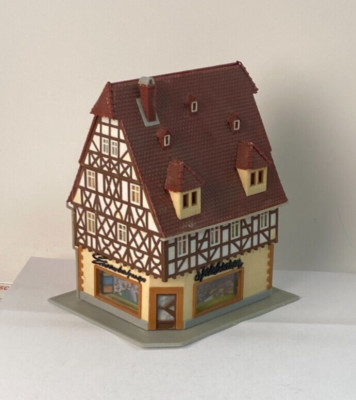 Faller HO 938 Half Timbered Building Missing Roof Cap