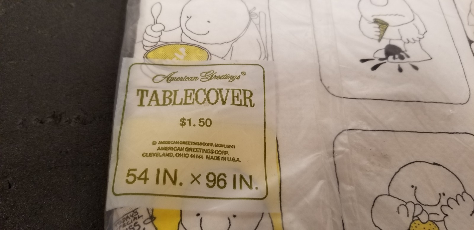 Vtg Sealed 1972 American Greetings Paper Tablecover Ziggy Comic  54``x 96``