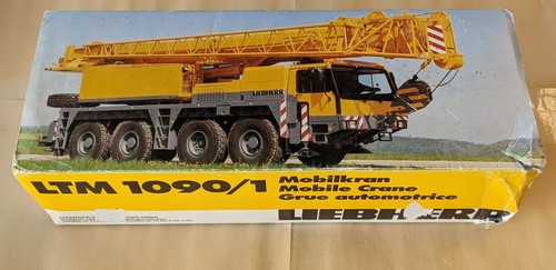 CONRAD DIE CAST-LIEBHERR LTM 1090/1 MOBILE CRANE 1:50 SCALE