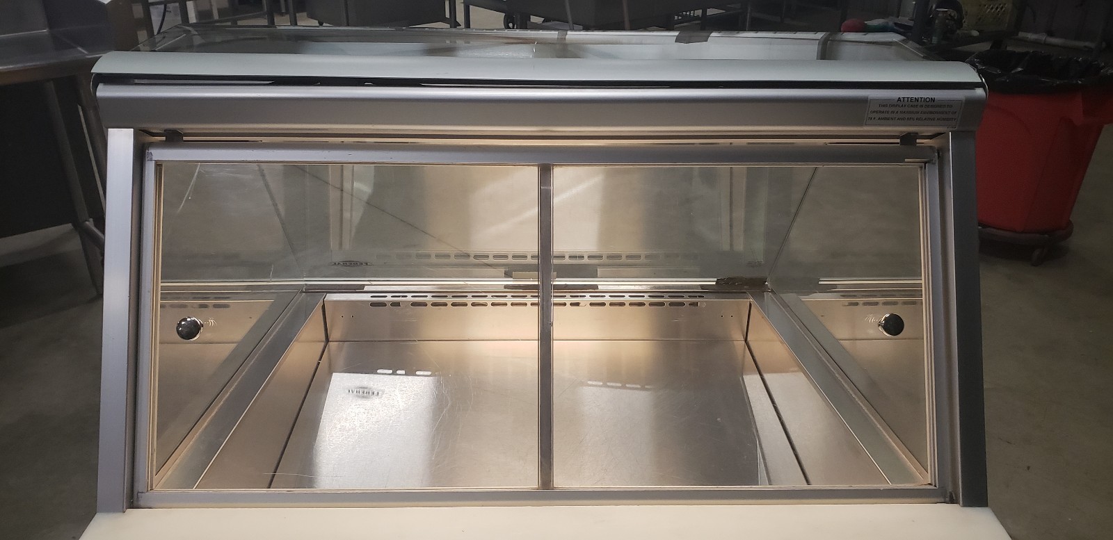 Federal Industries Refrigerated Deli/Display Case, 120 v, 1 phase