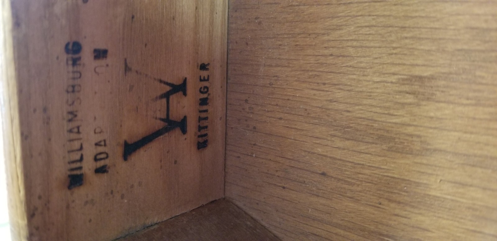 KITTINGER WILLIAMSBURG ADAPTATION PAIR TABLES MAHOGANY