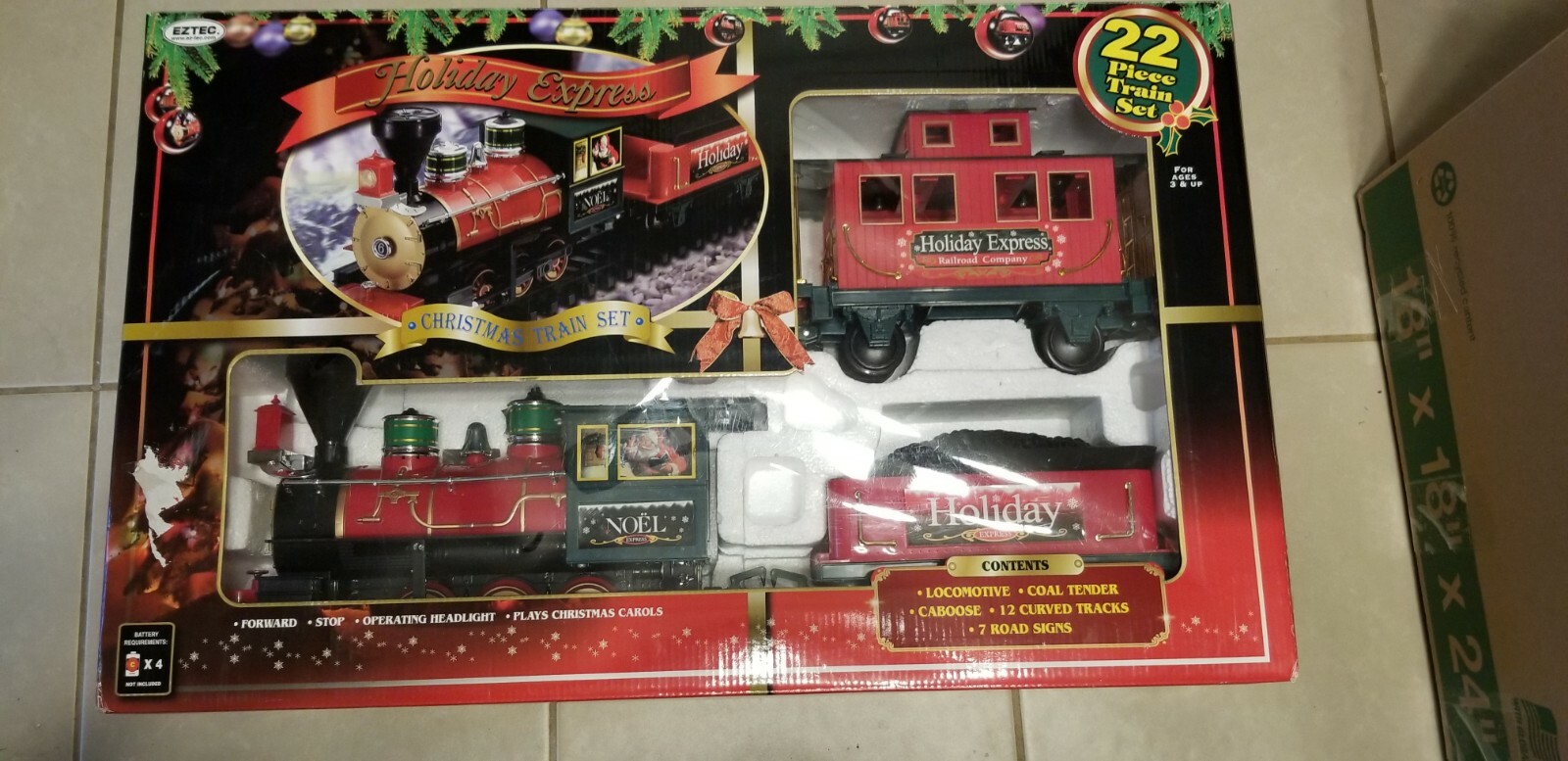 Holiday Express Christmas 22 Piece Train Set 2010 Scientific
