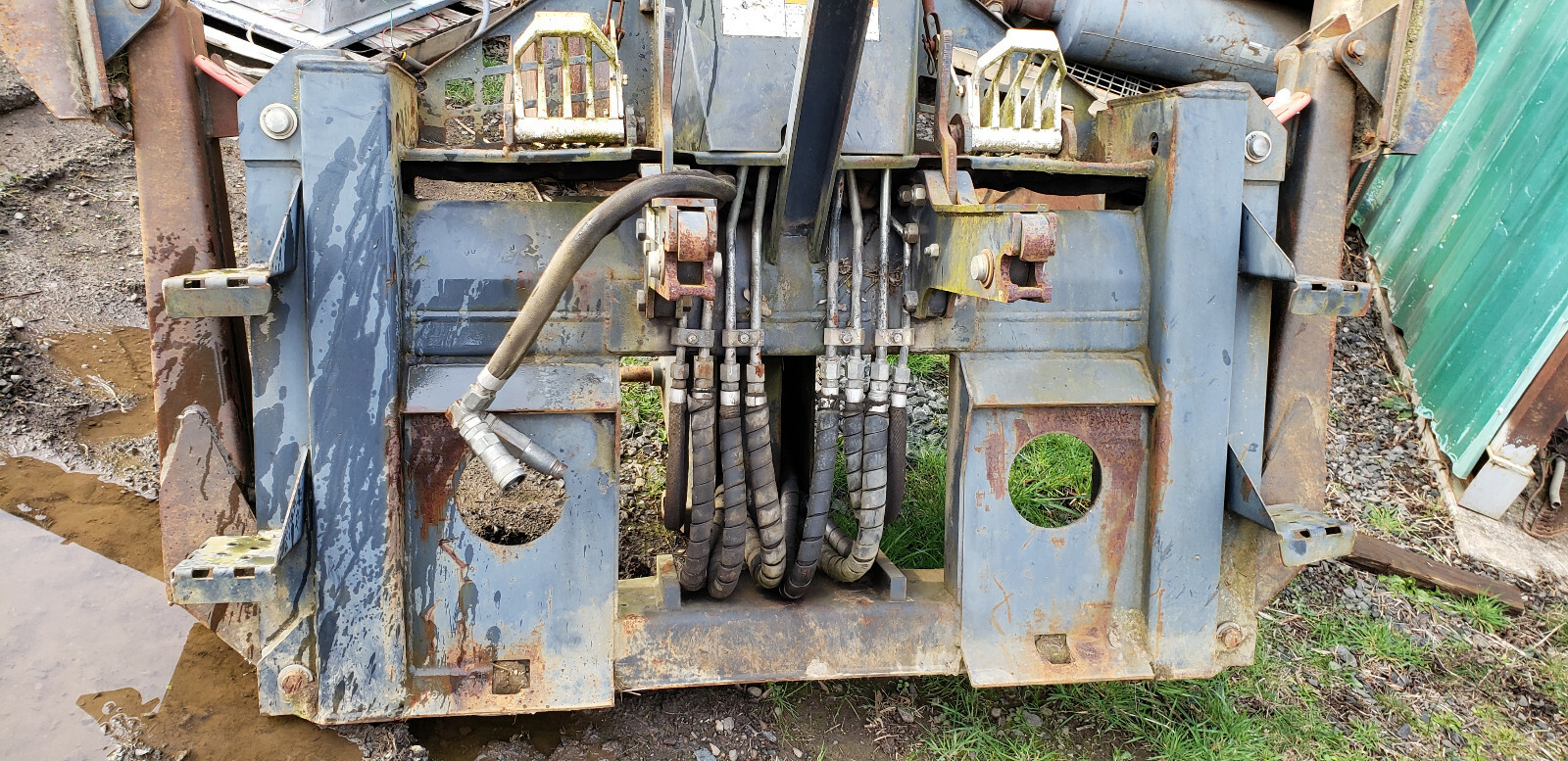 Bobcat 8811 Backhoe Attachment For Skid Steer Loader, with 2 buckets!