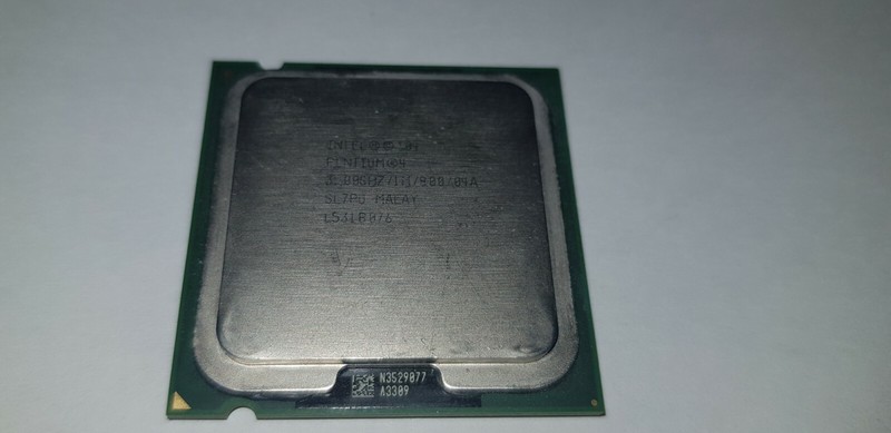 Intel Pentium 4 3.00ghz/1m/800 Lga 775