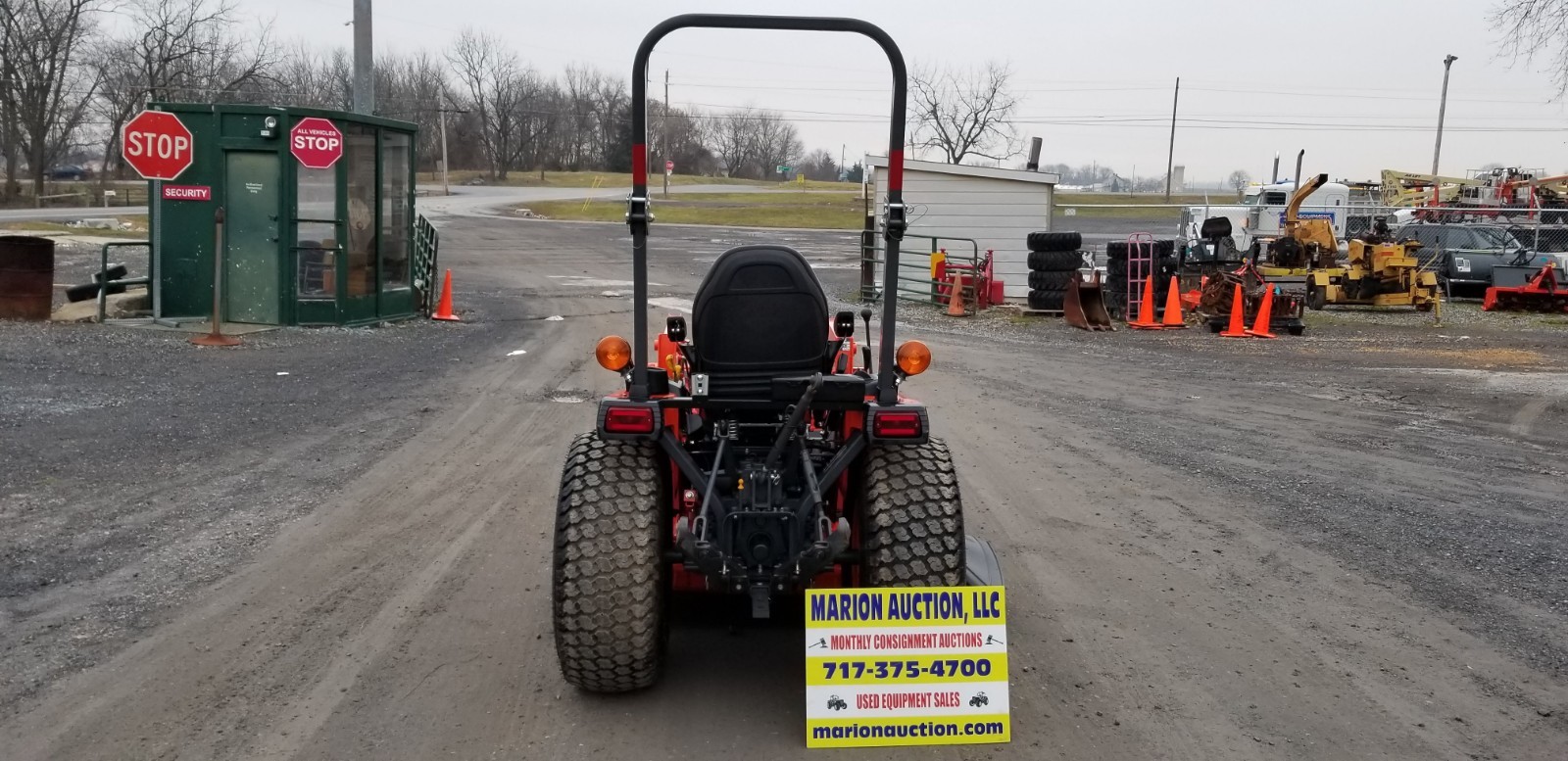 2016 Kubota B2301 Compact Loader Tractor With Mower  Only 37 hrs!!! Warranty!!