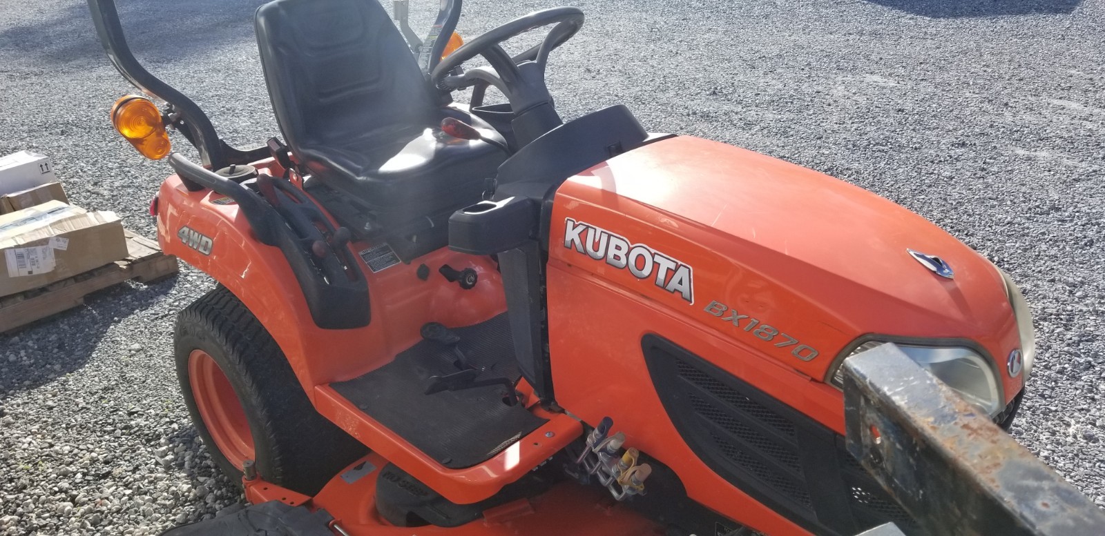 2013 Kubota  BX 1870 Diesel lawn tractor (needs engine work)