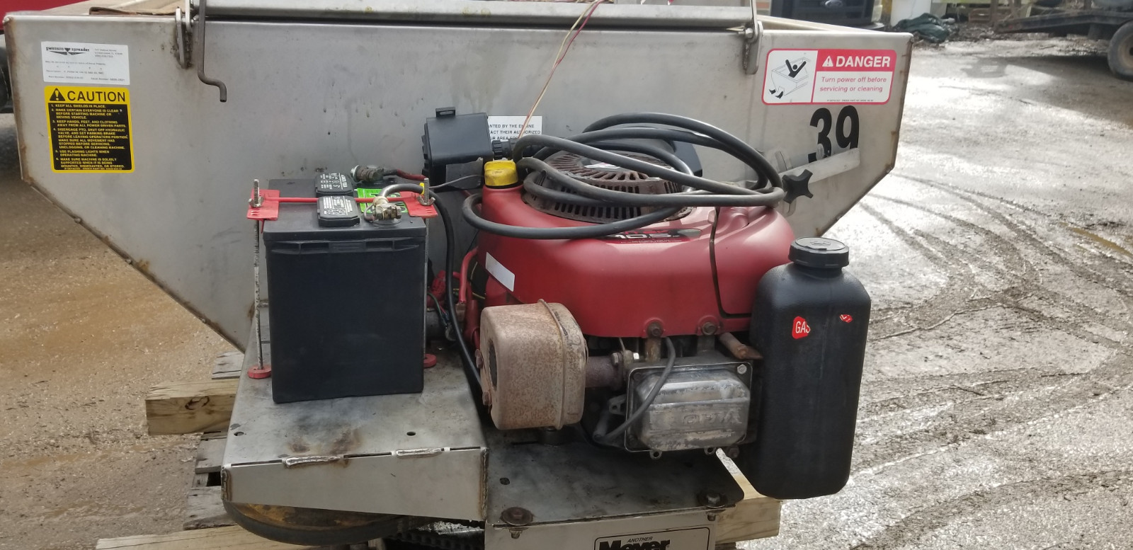 SWENSON SALT SPREADER