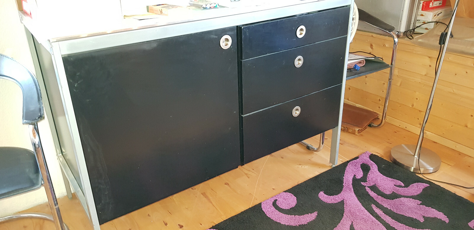 Büroschränke mit diversen Böden Edelstahl mit Schwarz