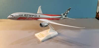 SKYMARKS (SKR1005) ETHIAD ''FORMULA 1'' 787-9 1:200 SCALE MODEL