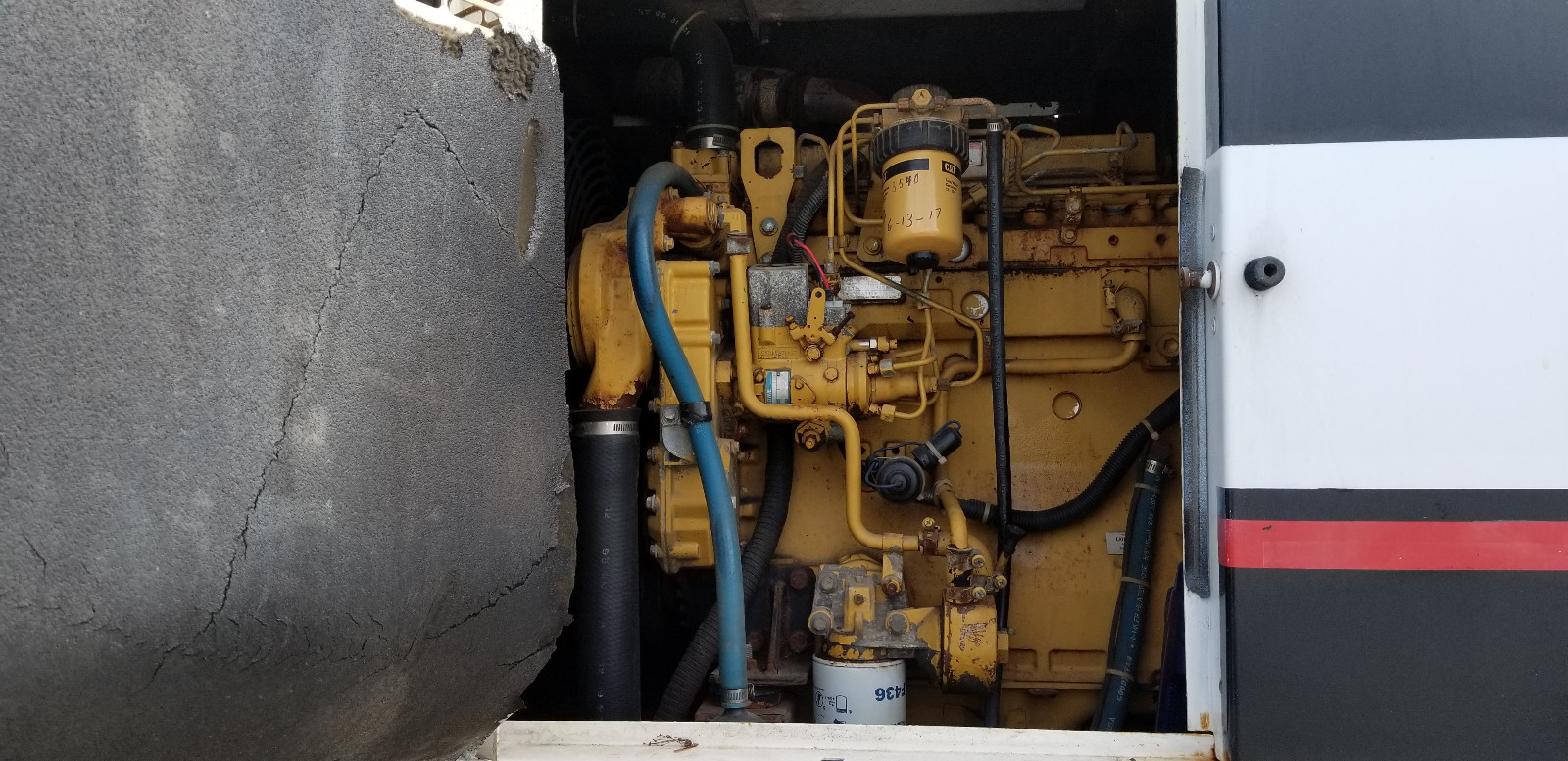 48 KW Olympian Caterpillar Diesel Generator Excellent Condition Multi Tap / Port