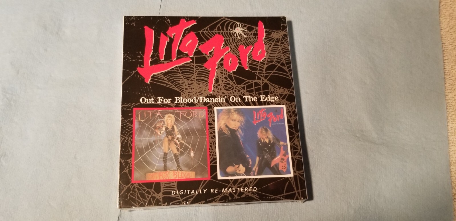 LITA FORD / OUT FOR 〜 & DANCIN' ON 〜 $_57.JPG