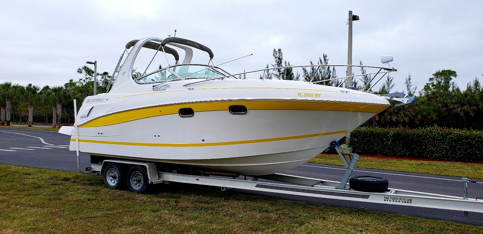 2005 Four Winns 268 Vista, Mercury 350 mag, generator, trailer. sea ray
