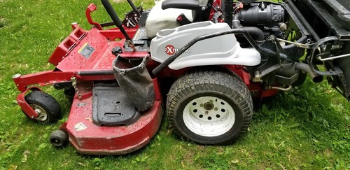 Exmark zero turn mower / 60
