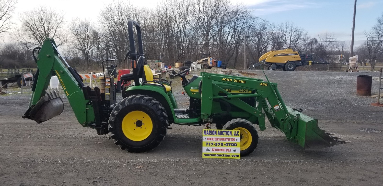 2001 John Deere 4400 TLB Compact Tractor