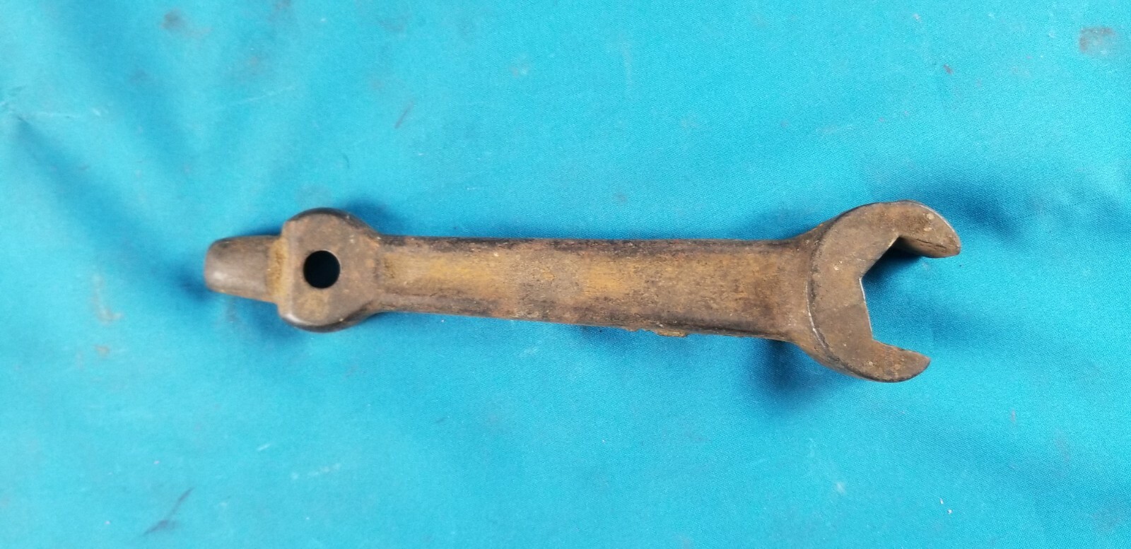 Vintage Cast Iron Wood Coal Stove Lid Lifter Handle Wrench 1