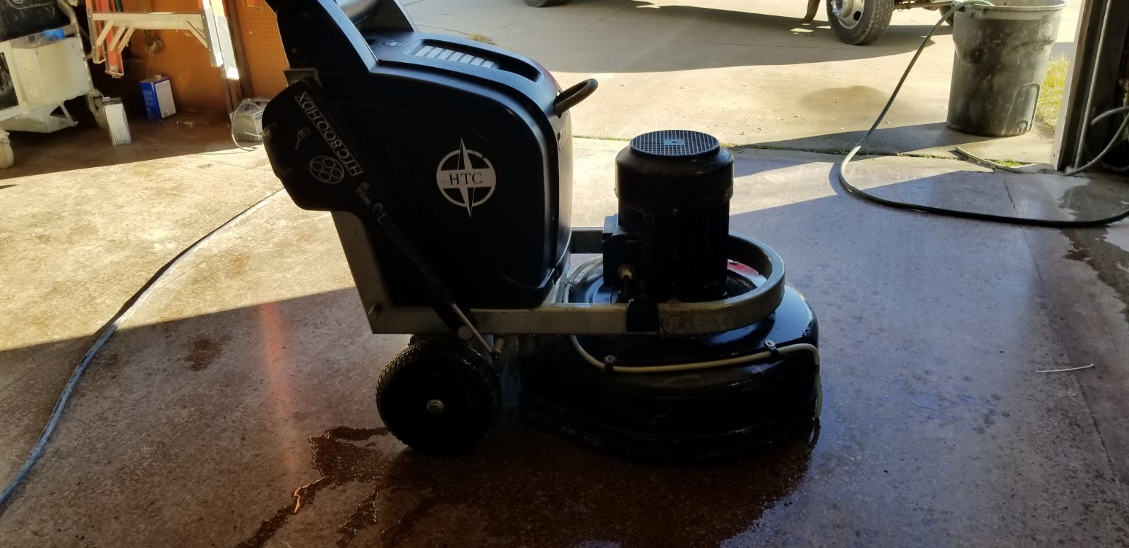 HTC 800 HDX Concrete Floor Grinder Polisher With HTC Vac