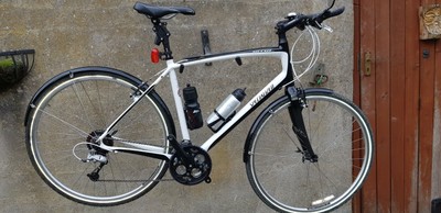 Specialized Sirrus Elite road bike. 57cm Large frame.