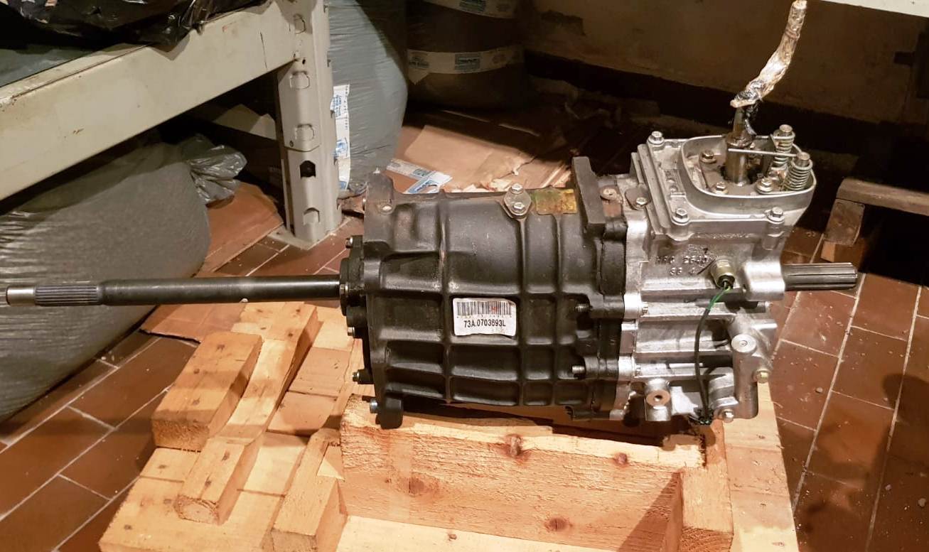New Original R380 Gearbox For Land Rover Discovery 2 TD5 New Original R380 Gearbox For Land Rover Discovery 2 TD5