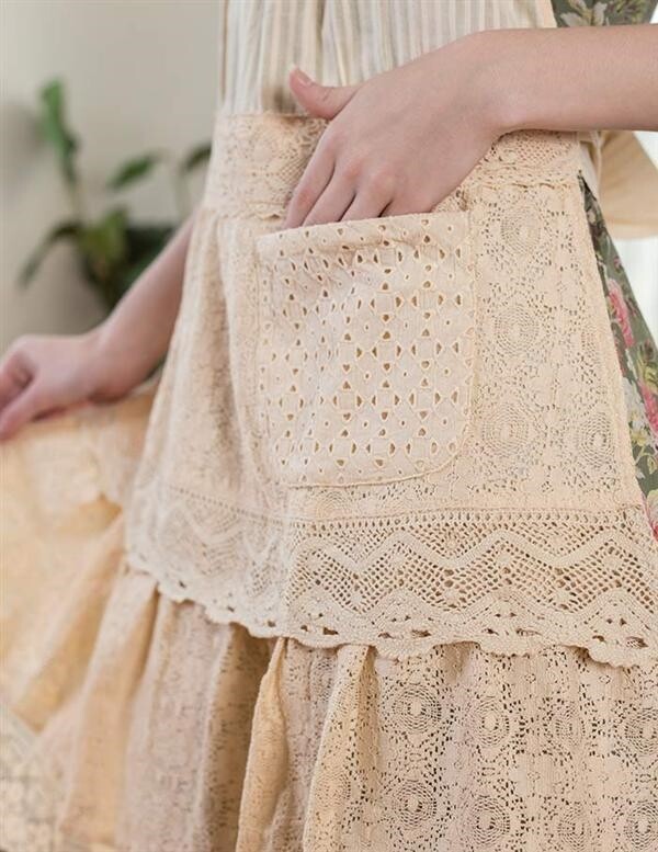 Victorian Trading Co April Cornell Romantic Lavish Lace Apron Ivory