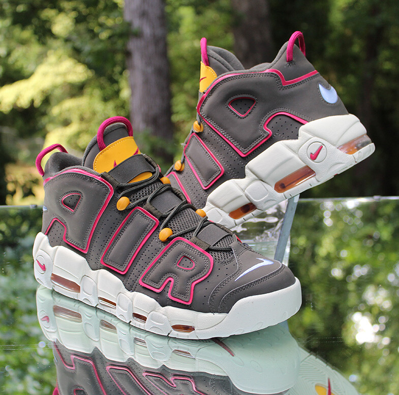 靴 Nike Air More Uptempo \