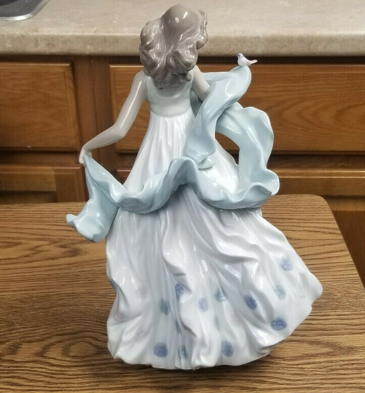 Lladro 6193 SUMMER SERENADE LLADRÓ Porcelain Figurine GLAZED FINISH