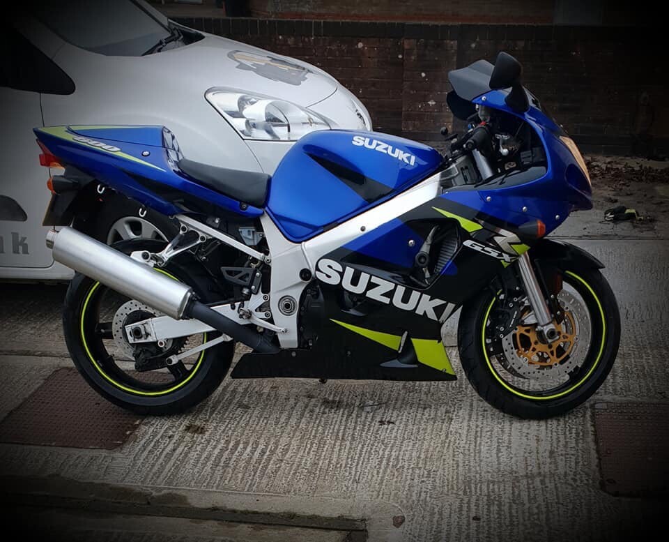 Suzuki gsxr 600 k1
