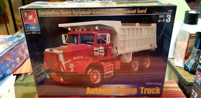 NEW SEALED! Vintage AMT Ertl Autocar Dump Truck 1:25 Kit #38141 Ships FREE!