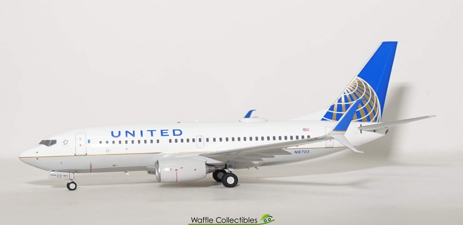 モデルプレーン 1:200（B737-700） $_57.JPG?set_id=880000500F