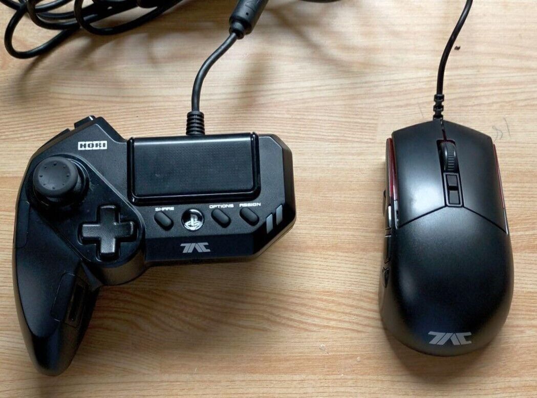 HORI PS4-054　GRIP CONTROLLER - Tポコニャン HORI PS4-054 GRIP CONTROLLER - Tポコニャン HORI PS4-054 GRIP