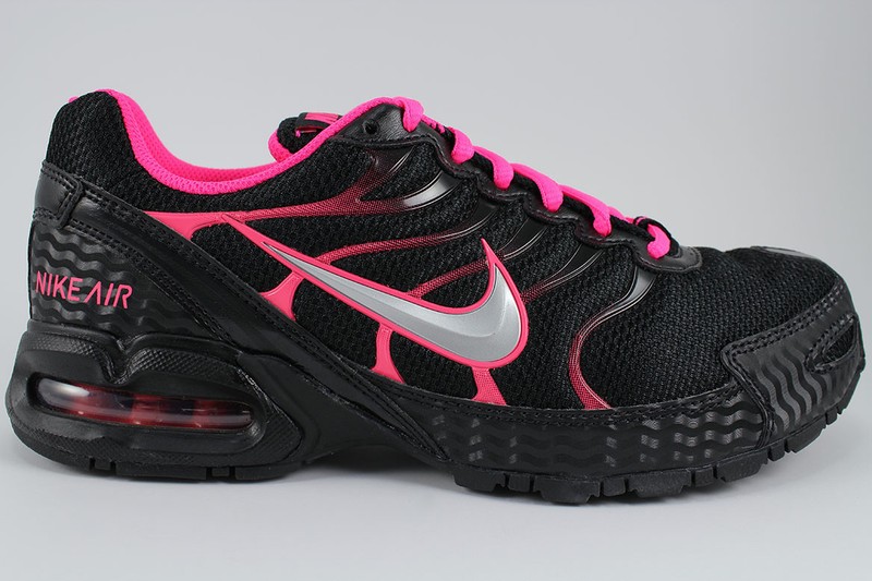 NWB Women's Nike Air Max Torch 4 Running Shoes Sneakers Multiple Colors Athletic Shoes Clothing