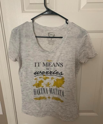 hakuna matata it means no worries t shirt
