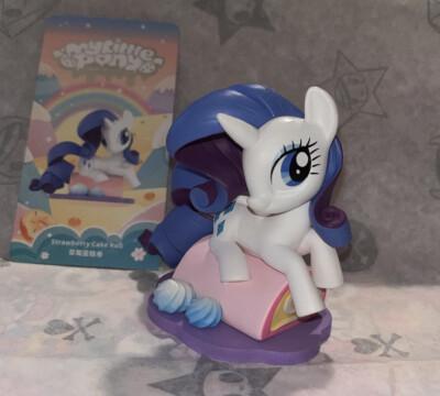 Pop Mart My Little Pony MLP Rarity Strawberry Cake Roll Leisure Afternoon Figure