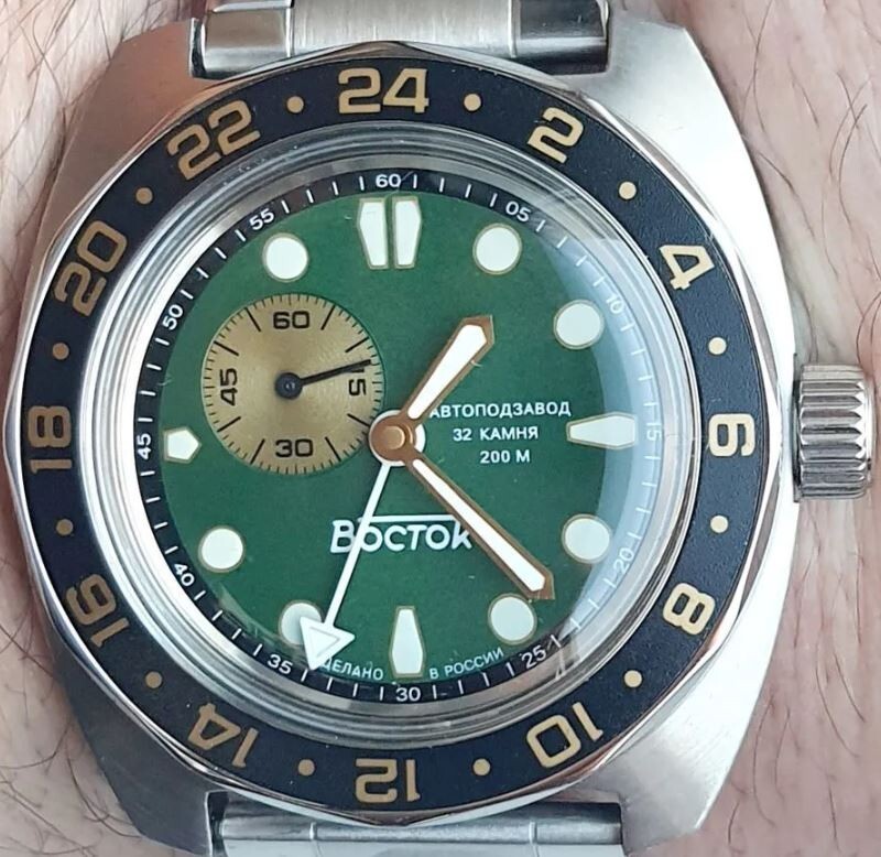 ベ*草様 Vostok(ボストーク) Amphibia ネプチューンダイバー G Vostok(ボストーク) Amphibia ネプチューンダイバー GMT