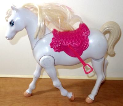 Barbie White Walking Horse w Saddle Pink Streaks Interactive