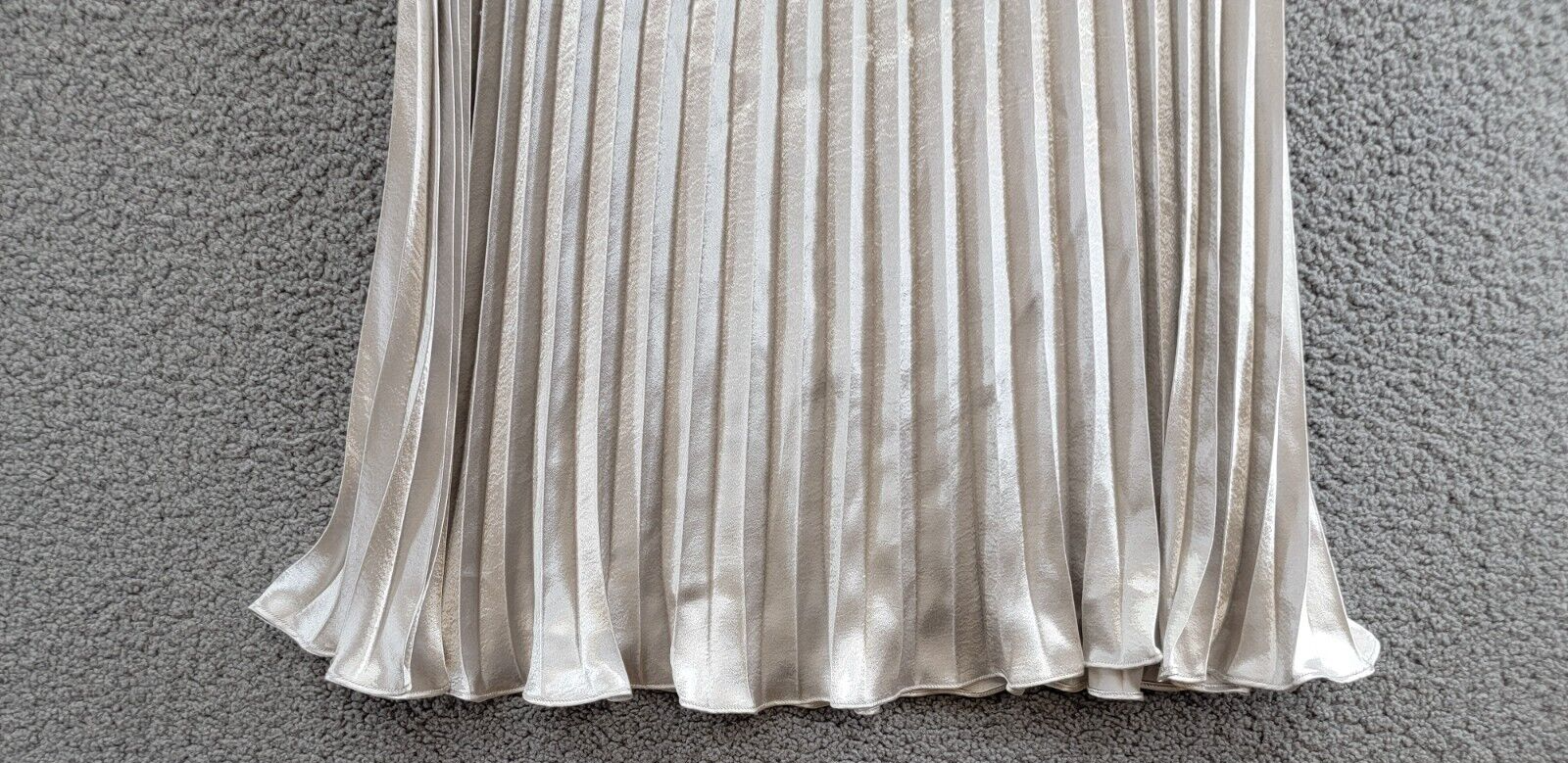 Lucy Paris Rose Metallic Pleated Midi Skirt Women's Medium Pewter Elastic Waist - Picture 11 of 15