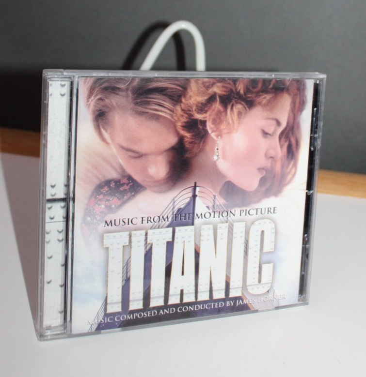 Titanic Movie Soundtrack Music Cd Leonardo DiCaprio Kate Winslet BMG 1997