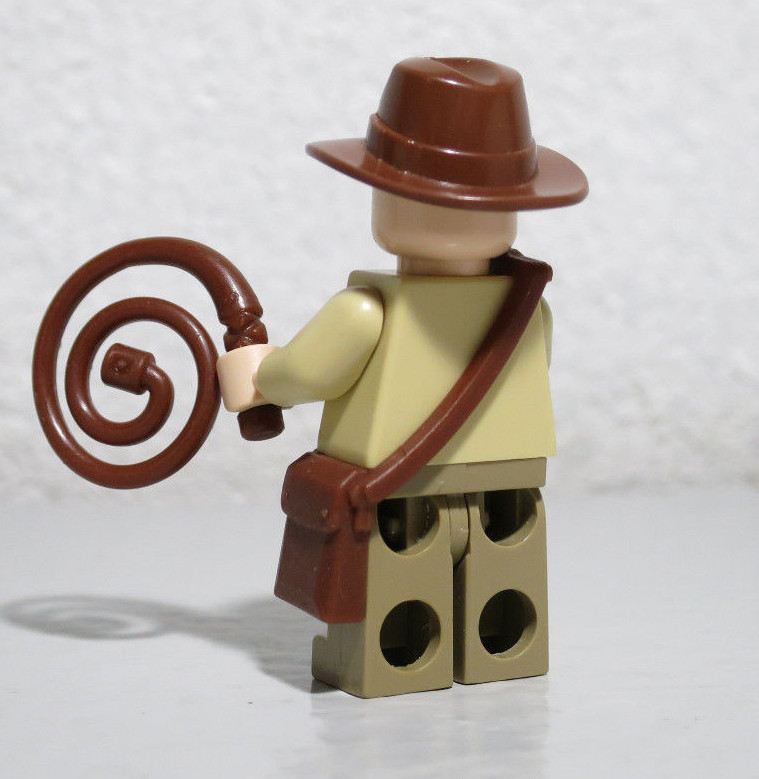 Indiana Jones Open Shirt Whip Sachel 7195 Indiana Jones LEGO Minifigure Figure